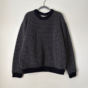 L.L.Bean Vintage Birdseye Men's Navy and Cream Crewneck Sweater Size XL